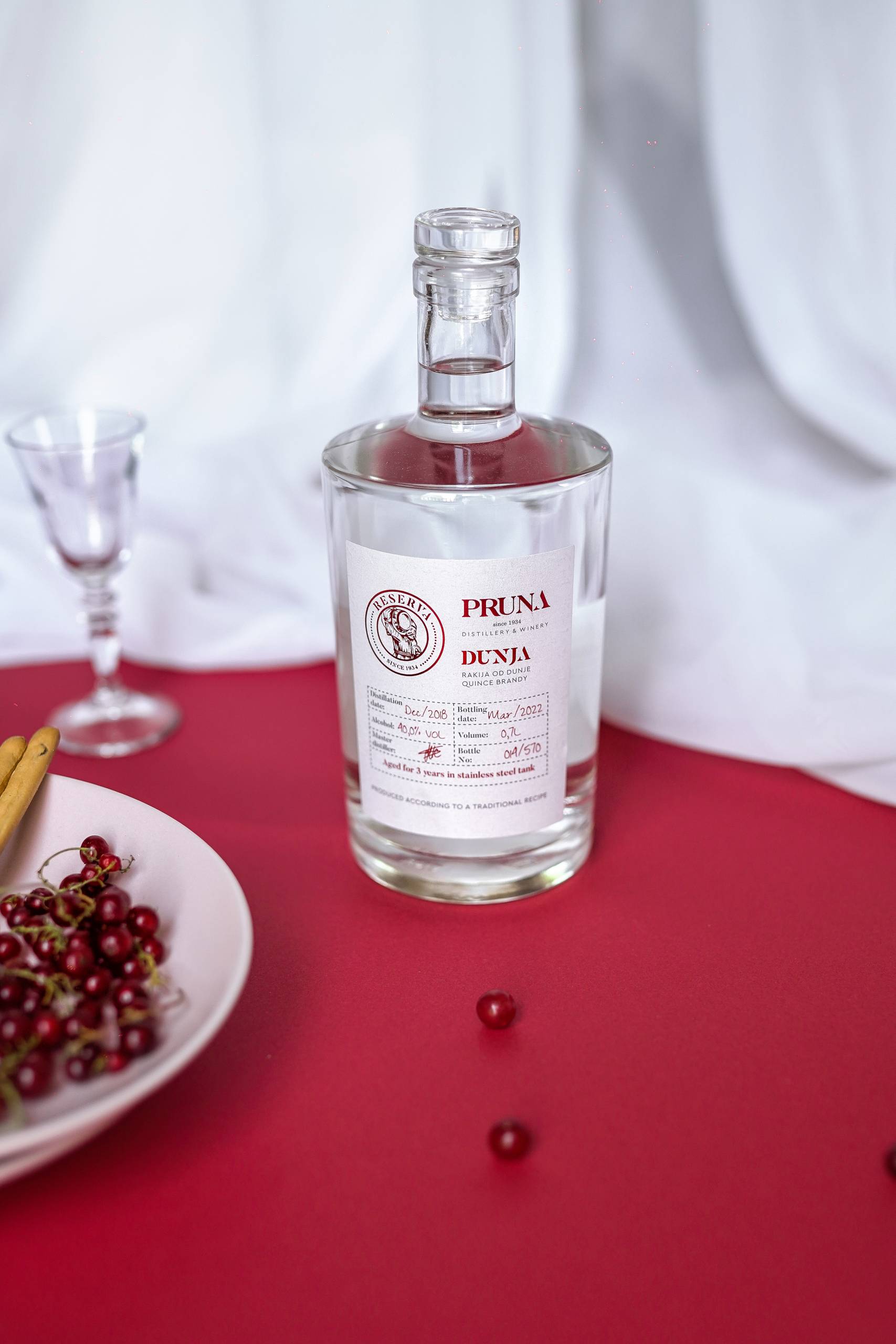 Quittenbrand Dunja Reserva 0.7L – Bild 2